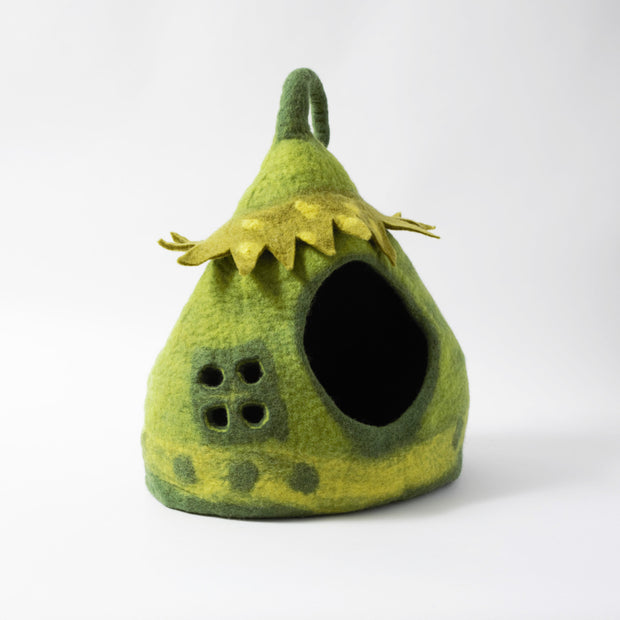 Hobbit Cat Cave Green