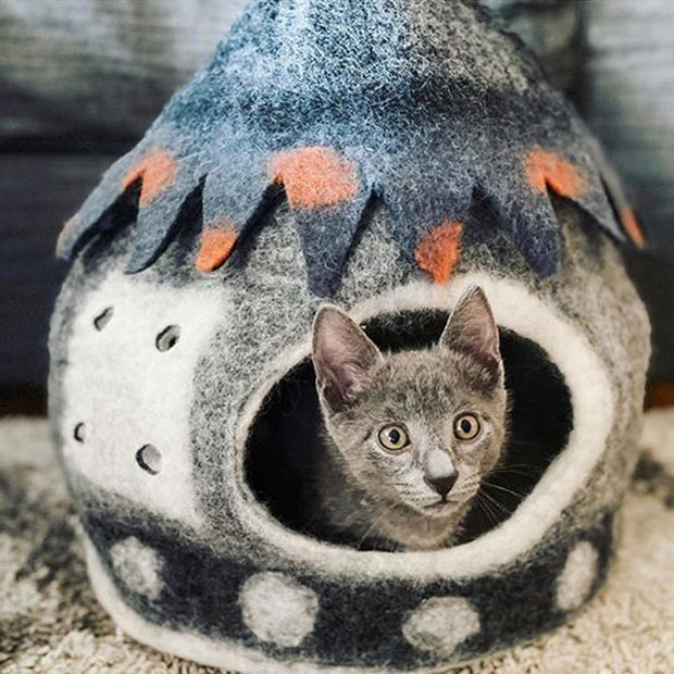 Hobbit Cat Cave Gray