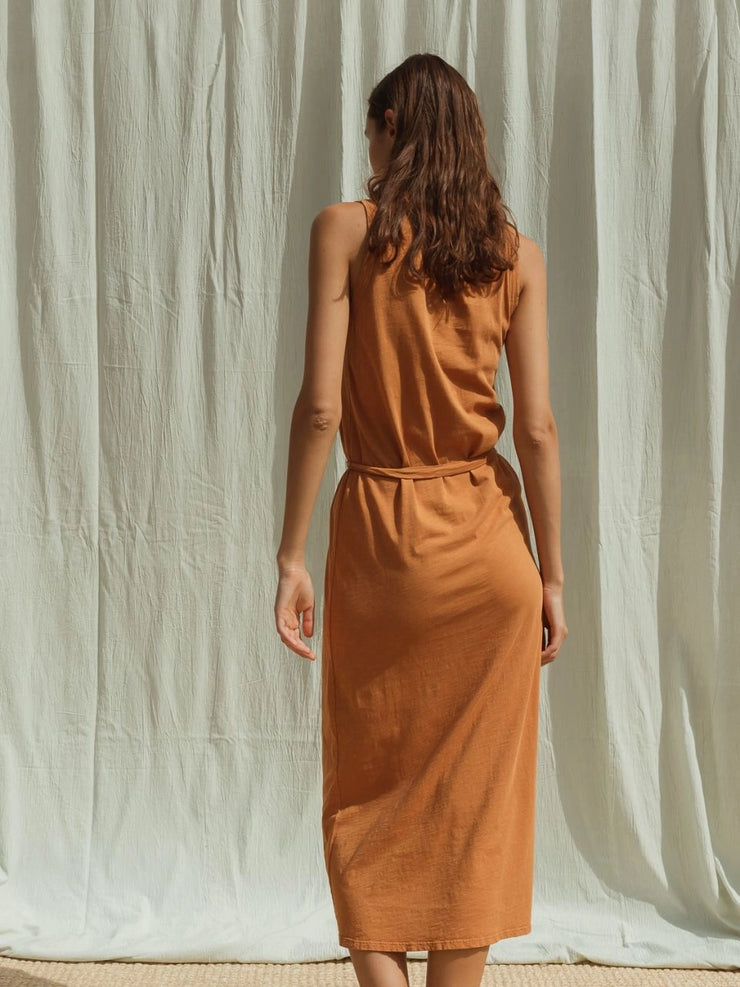 Fitted long dress. Indi & cold.